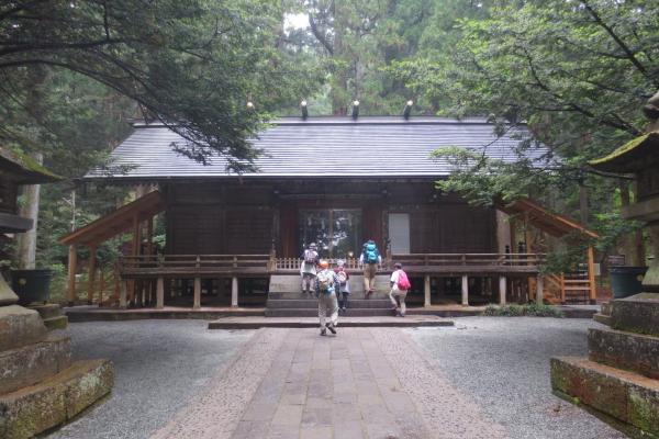 赤城神社参道松並木とつつじの道ウォーキング イベント 前橋の観光 旅行情報サイト 前橋まるごとガイド