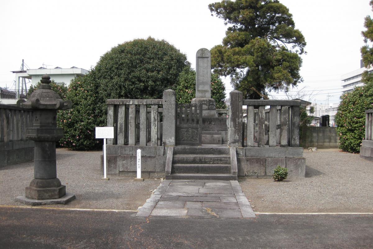 歴代酒井家の墓所 龍海院