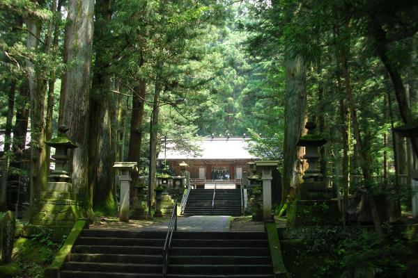 赤城神社・三夜沢町1